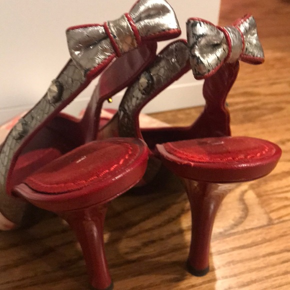Authentic LV cherry blossom satin slingbacks - Picture 6 of 7